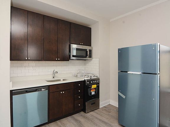 2nd image of 3335 W Diversey Ave APT 103