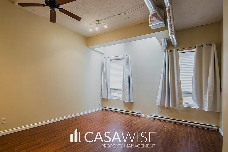 1 bed, 1.0 bath, 570 sqft, $925 — Photo 2