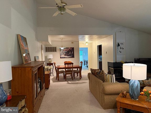 2nd image of 111 Biscayne Ct APT 10