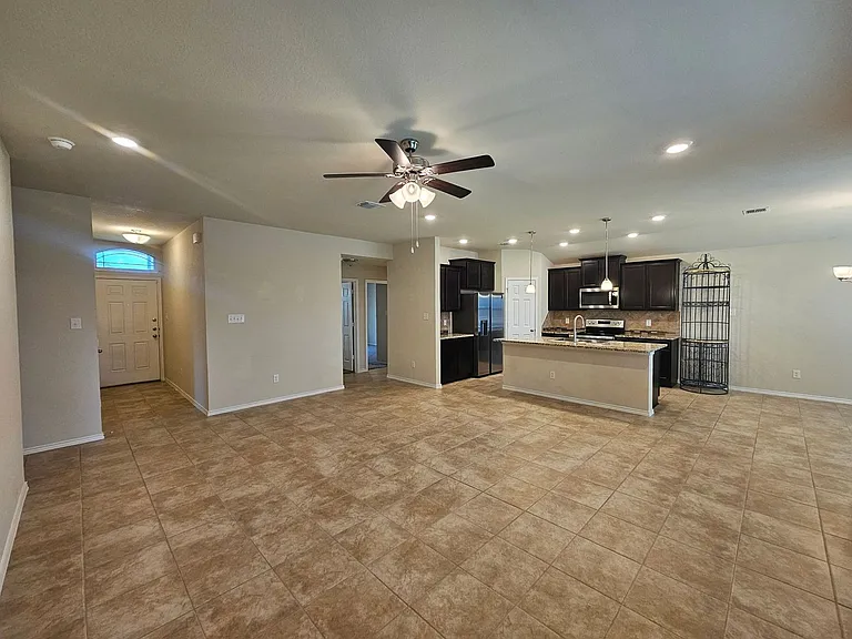 303 Tapaderos Path — Photo 7