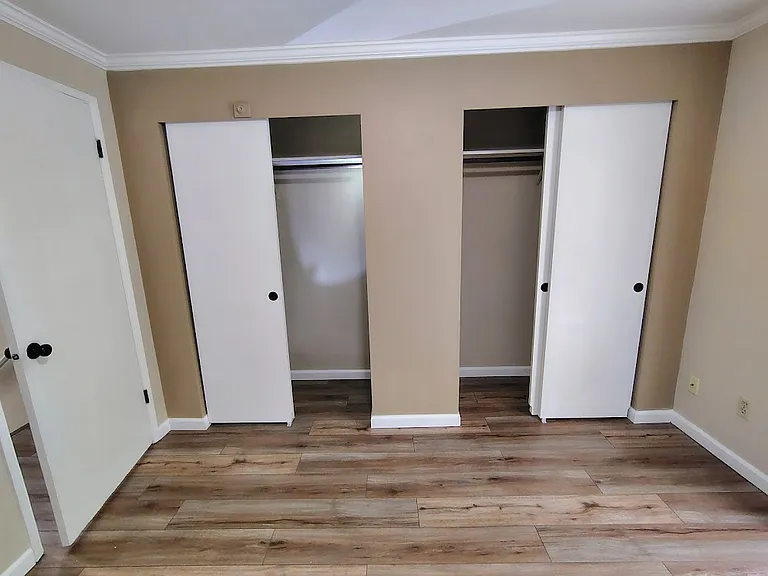 601 Sutton Ln — Photo 17