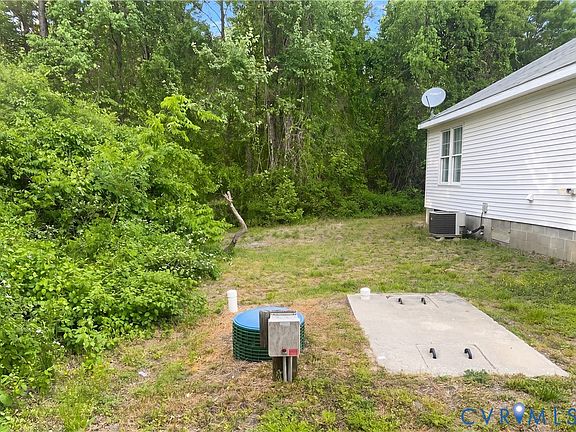 5th image of 255 Kathy Dr