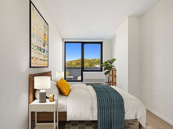 5th image of 4778 Broadway #2F