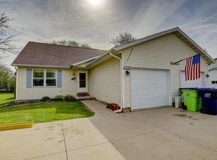 1124 Hubbell St, Marshall, WI 53559
