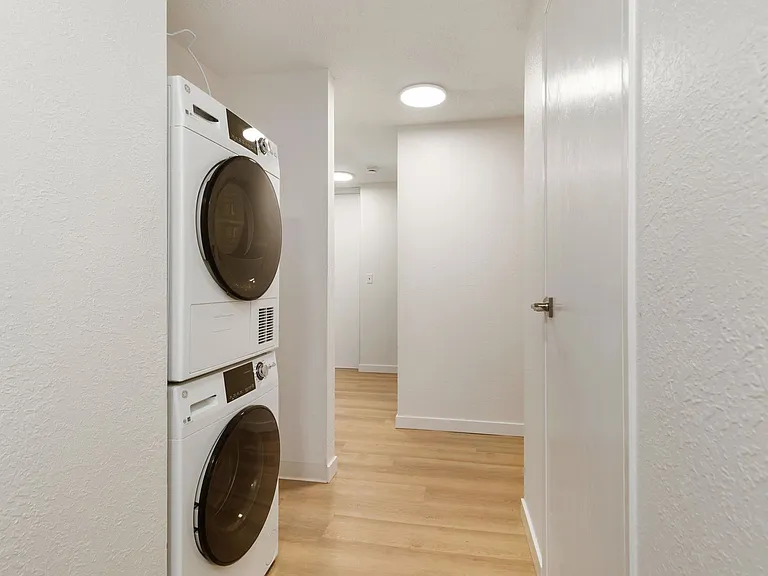 Lawton Park Villas- One month free- 2 Bed / 2 Bath Space to Live, Room to Breathe, All Yours. Mag... — Photo 39