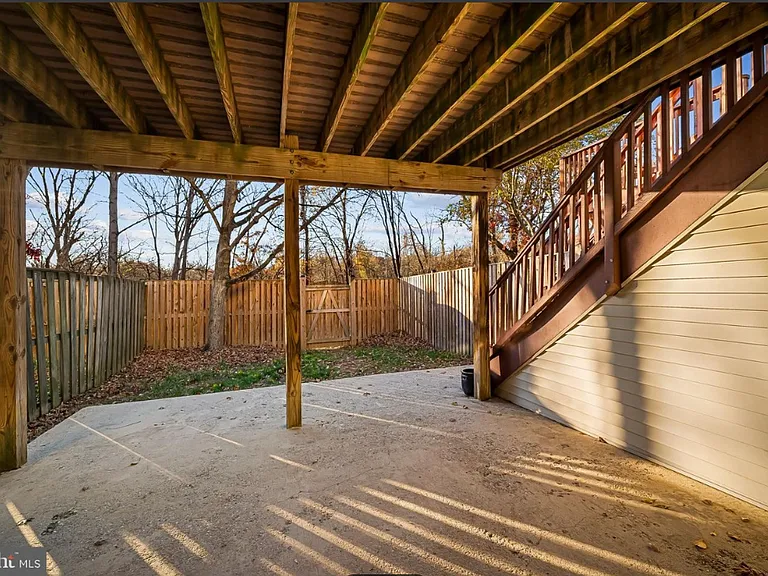 4592 Kingscup Ct — Photo 10