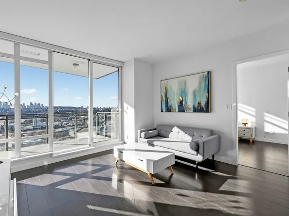 2085 Skyline Ct #2907, Burnaby, BC V5C