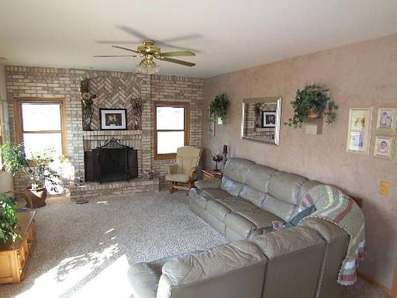 3rd image of 5900 Cobblestone Trl