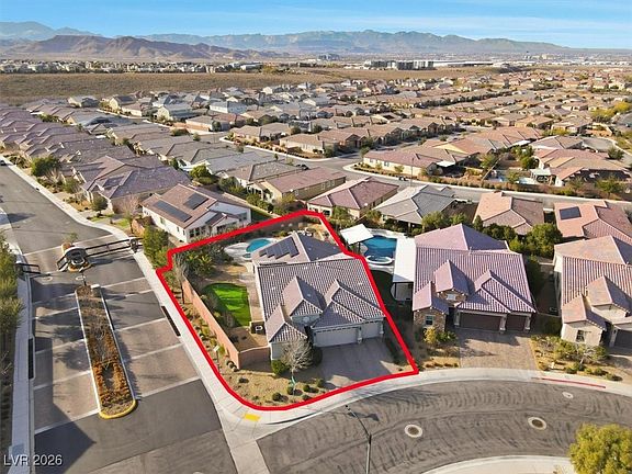4th image of 2531 Ballatore St