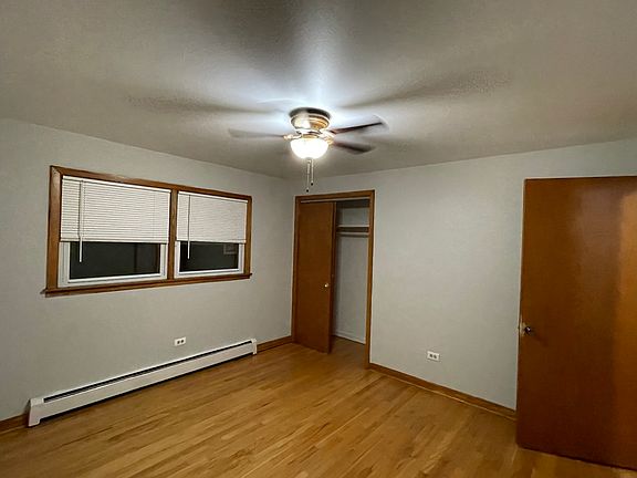 5th image of 8649 Oak Park Ave #3