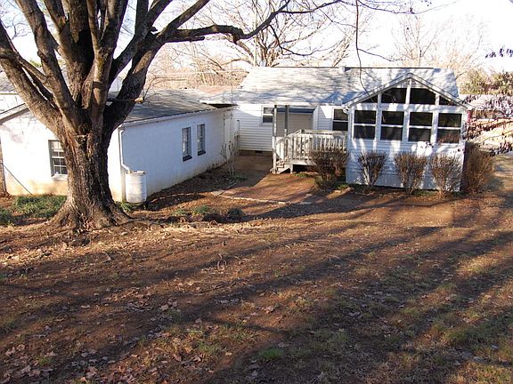 4th image of 2230 Price Ave