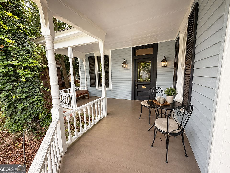 38th image of 215 Frobel St