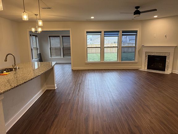 3rd image of 837 Chalkstone Ln