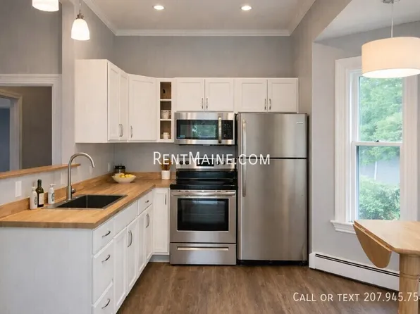15 Lloyd Ln APT 1, Old Town, ME 04468