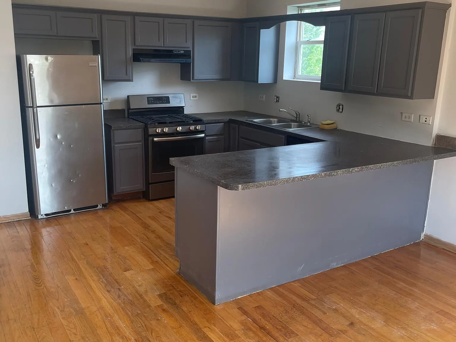 1230 S Lawndale Ave — Photo 3