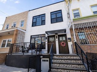 48 Essex St, Brooklyn, NY 11208