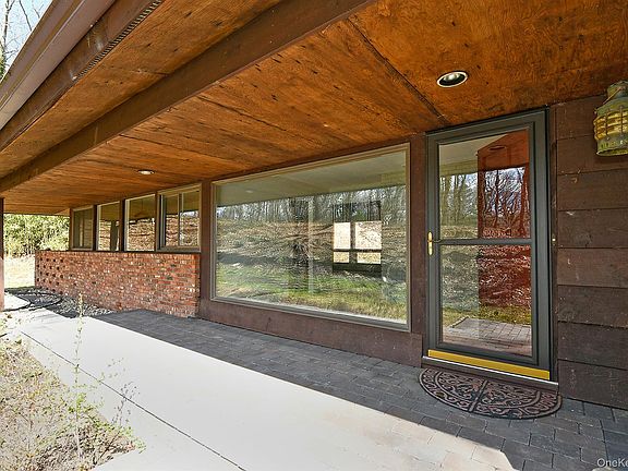 5th image of 10 Ponderosa Drive