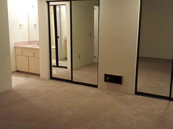 4th image of 4426 176th St SW APT J3
