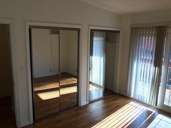 4th image of 9510 La Canada Way