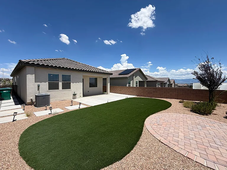 768 Amatista Loop SE — Photo 33