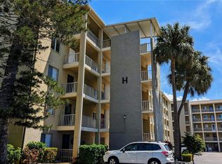 3777 Lake Bayshore Dr #H401, Bradenton, FL 34205
