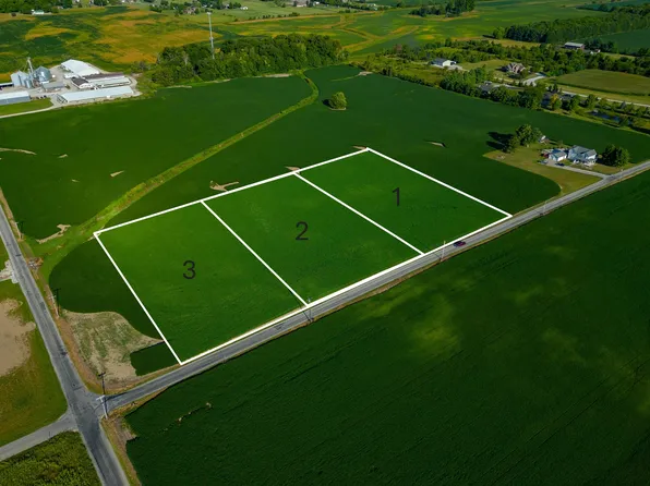 2 Possum Hollow Rd, Greenwood, IN 46143