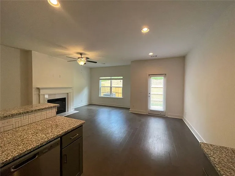 6456 Scudders Dr — Photo 4