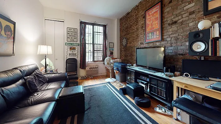 Rented by Bond New York | media 11