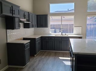 5542 W Minarets Ave, Fresno, CA 93722