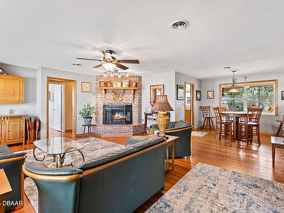 3rd image of 464 Druid Cir