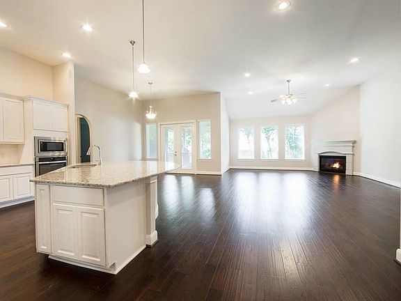 3rd image of 21409 Mason Ct