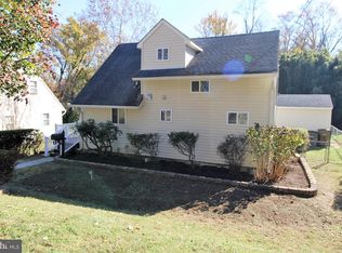 6002 Halsey Rd, Rockville, MD 20851