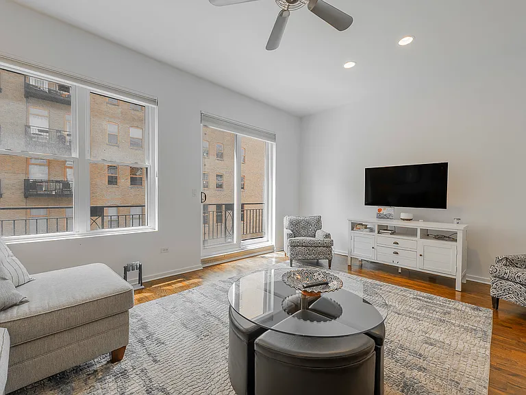 419 W Grand Ave #G — Photo 27