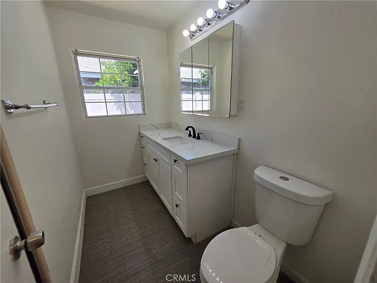 7422 Shoup Ave — Photo 16