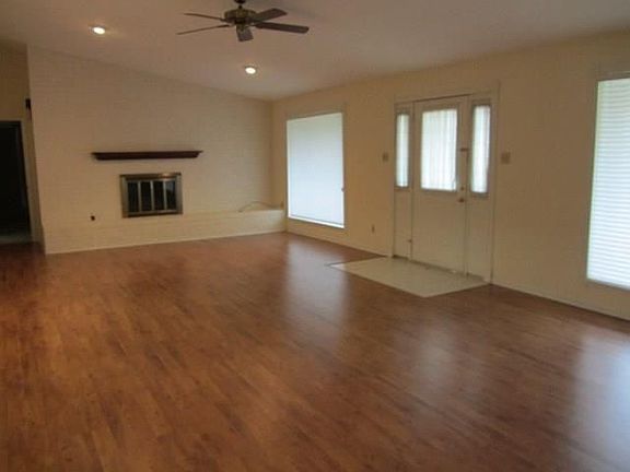 4th image of 603 Augusta Dr