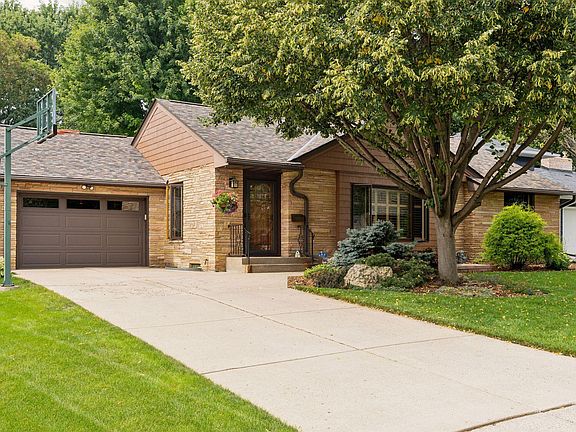 2nd image of 45 Hilltop Ln