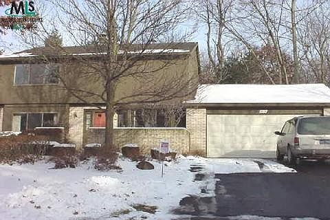 1st image of 1046 Oak