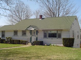 35 Louisberg St, Lawrence, MA 01843