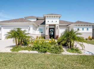 16 Arcos Gdns, Laguna Vista, TX 78578