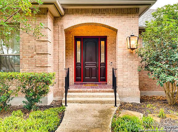 2nd image of 1527 Yosemite Oaks Cir