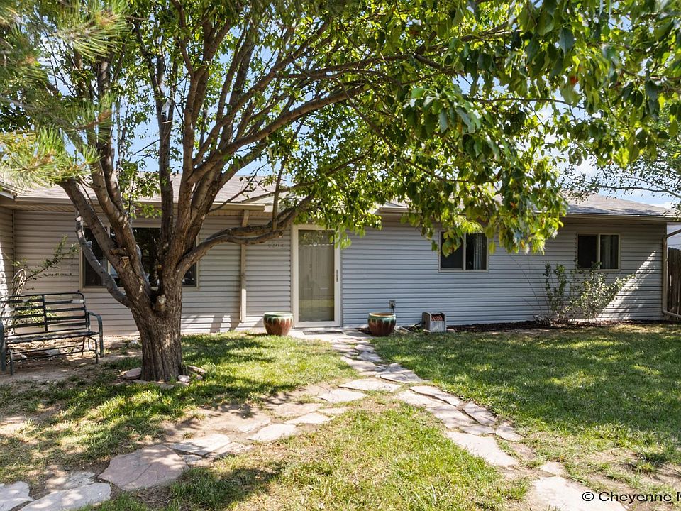 1st image of 1202 Ashford Dr