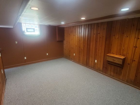 2nd image of 1162 N Wheeler Dr