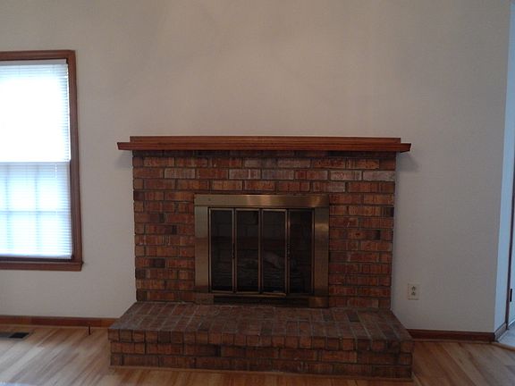 3rd image of 3549 Georgia Ln