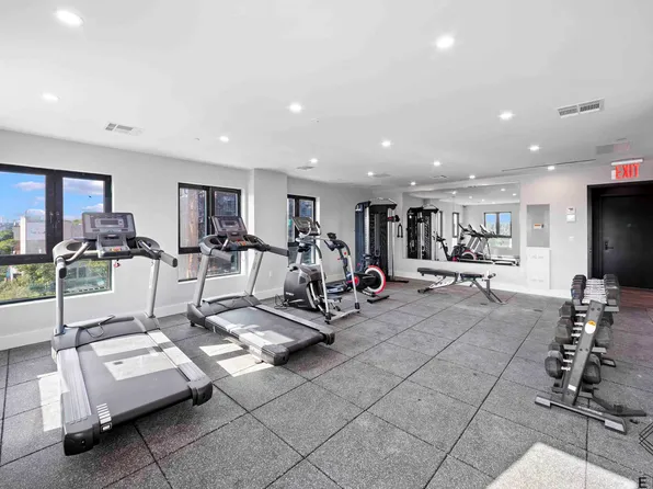 1111 Foster Avenue image 11 of 16