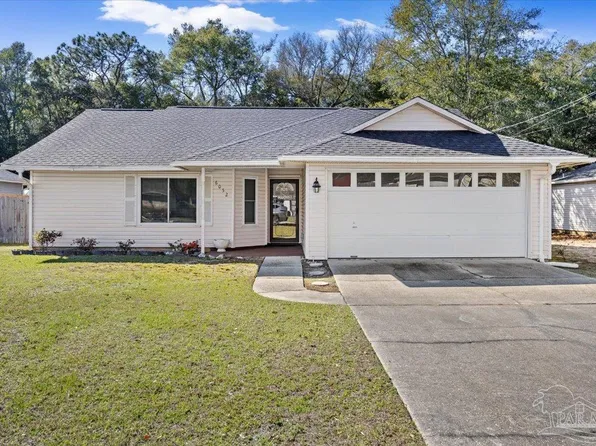 6052 Savannah Dr, Milton, FL 32570