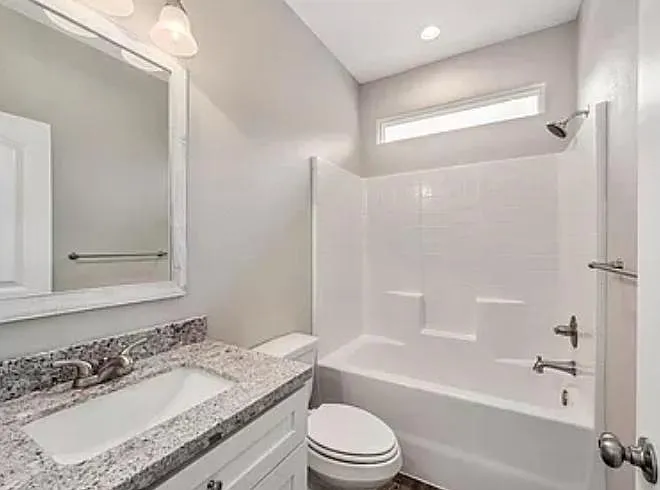 112 Sterling St #A — Photo 10