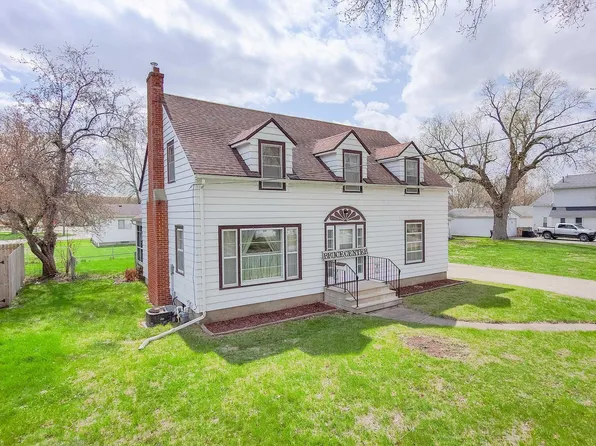 803 E Main St, La Porte City, IA 50651