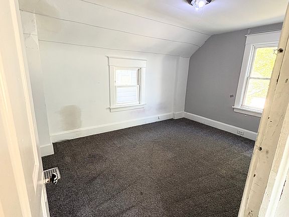 5th image of 1417 18th Ave