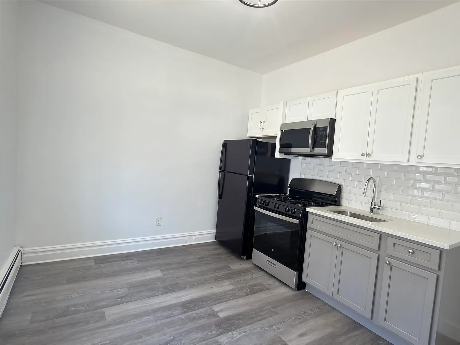 1 bed, 1.0 bath, 550 sqft, $1,500 — Photo 3
