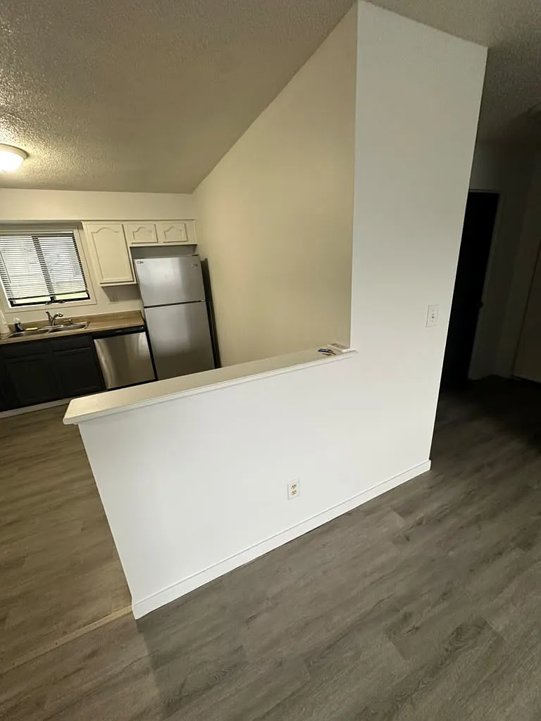755 Brandon Ave — Photo 4